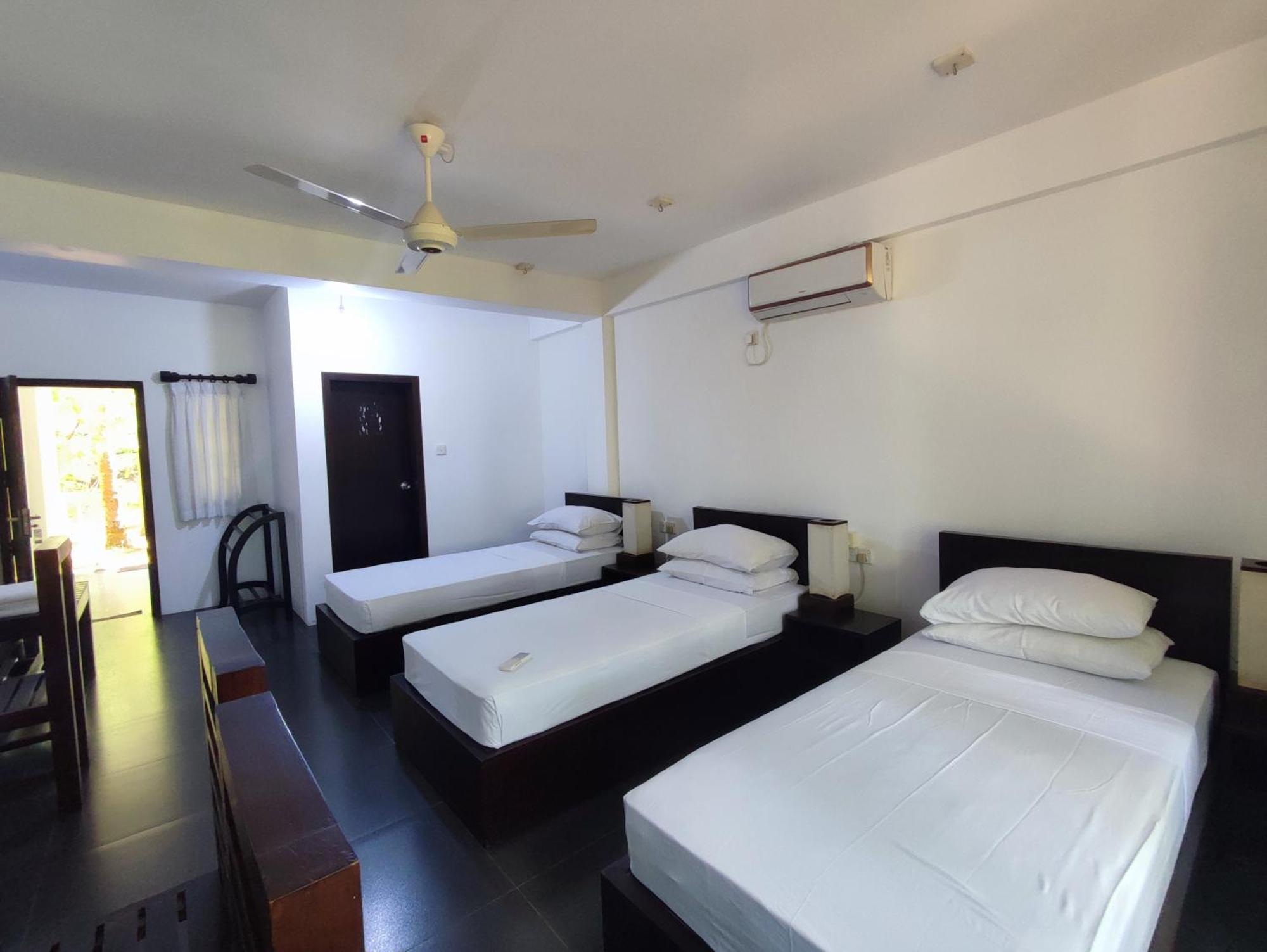 Lakmini Lodge Sigirija Zewnętrze zdjęcie